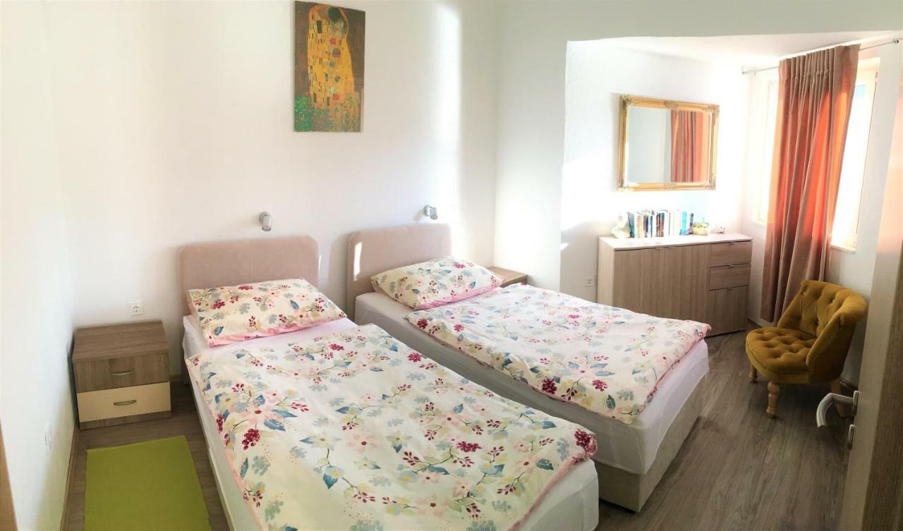 Apartments Kurelja Lastovo Extérieur photo